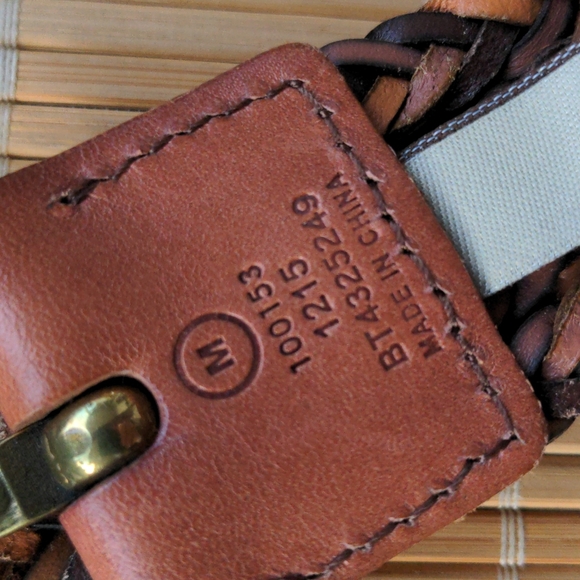Like new Fossil brown leather belt, braided, fits 33" and smaller - Picture 4 of 9